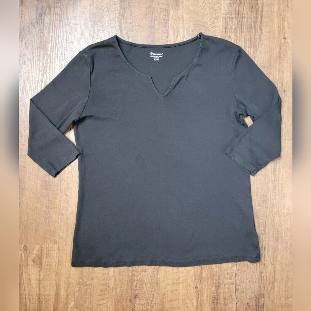 FREE W BUNDLE Seg'ments 3/4 sleeve t-shirt